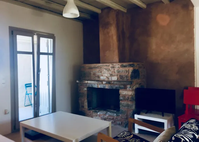 Evdokia Stone House בית נופש Márpissa